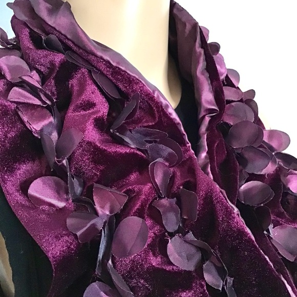 Beautiful Burgundy Women’s Scarf with Cute Details that looks like Tiny Flowers - Picture 1 of 5